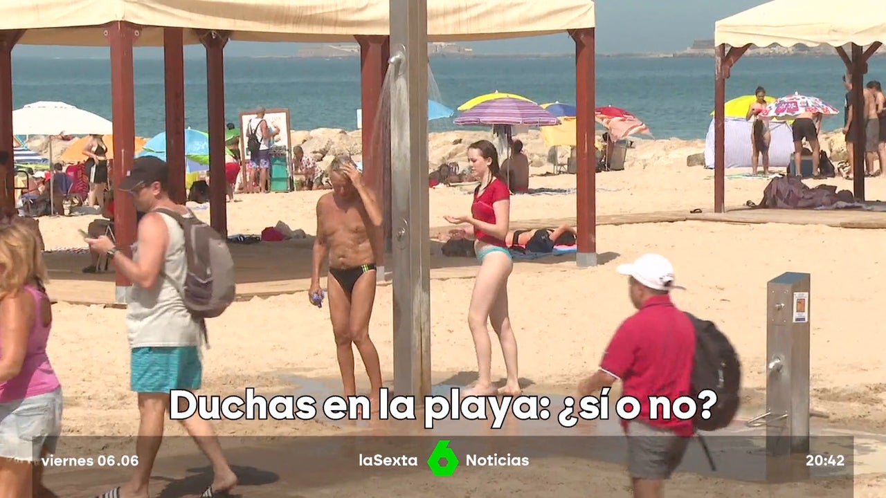 Are public showers necessary on the beach? Sanxenxo has removed them and saves more than 3 million liters of water