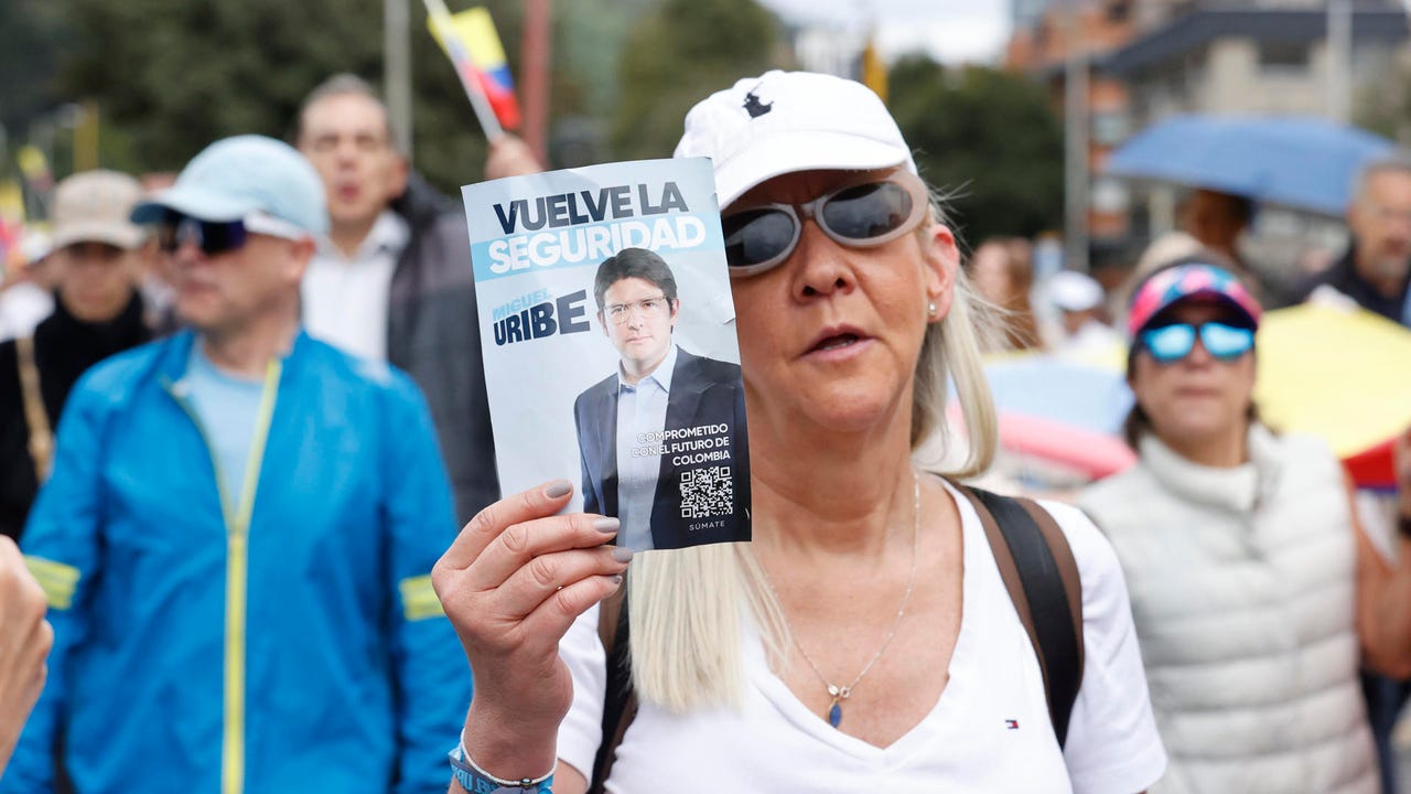 The three hypotheses that the Colombia government manages on the attack against Miguel Uribe