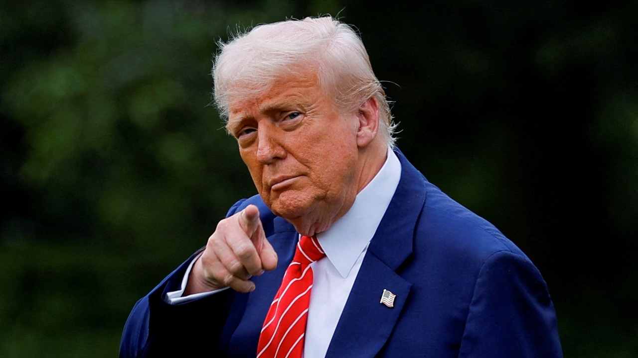 Trump fulfills his threat and doubles steel and aluminum tariffs, except the United Kingdom